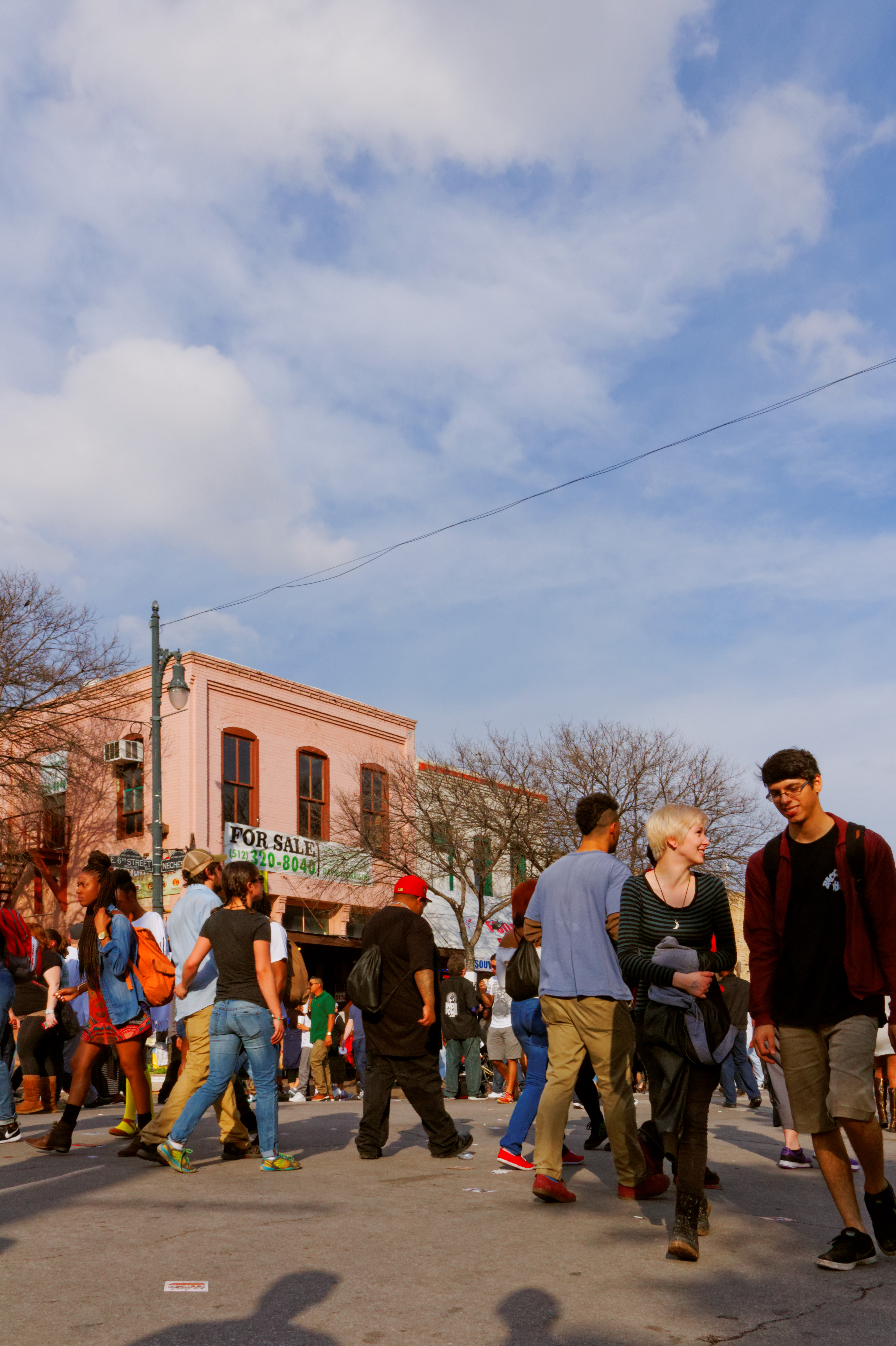 sxsw-2014—walking-2_13234123775_o
